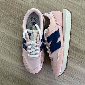 New Balance 237 Sneakers Size 7.5 Pink/Blue